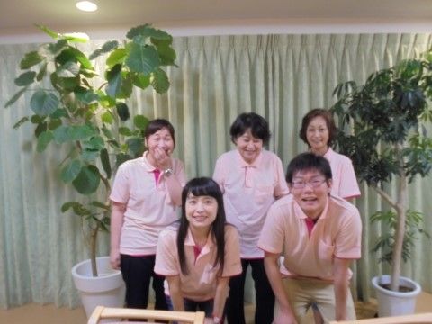 「ベストウェル兵庫」のスタッフ。