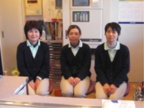 ハーモネート安心ハウスのホームヘルパー。熟練のスタッフが毎日付き添いますので、どんな状況になってもご対処いたします。