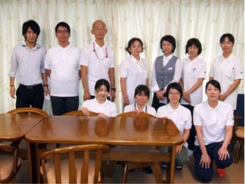 ベストライフ名東のスタッフ。経験の豊富なスタッフが皆様を24時間サポートいたします。安心してお過ごしください。