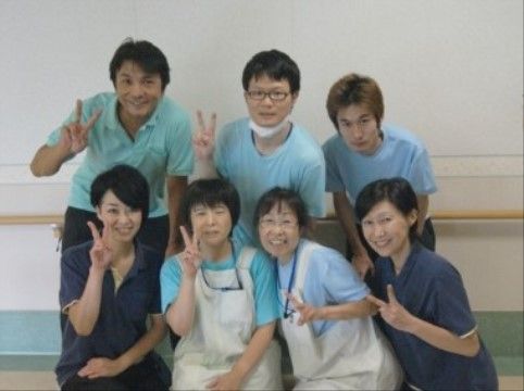 「親愛カトレア館」のスタッフ。