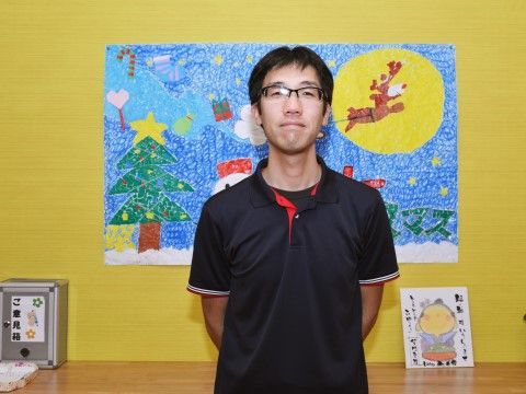 「介護付有料老人ホーム しあわせ小山館」施設長の織田氏。自他ともに認める熱い施設長。皆さんと共に前を向いて、より良い施設づくりに奔走します。