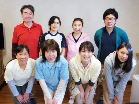 「ファミリア」のスタッフ。ファミリアのスタッフさん。
