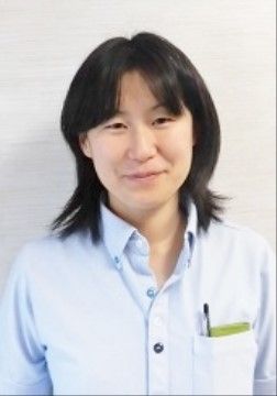 「 ドーミー北綾瀬」生活相談員の太宰 華奈氏。入居者様お一人お一人に寄り添ったサポートに定評があります。