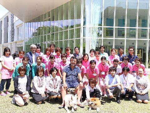 「サービス付き高齢者向け住宅桜」のスタッフ。