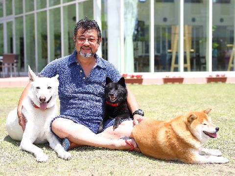 「サービス付き高齢者向け住宅桜」の施設長。