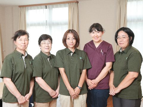 女性で構成されている。笑顔の素敵なスタッフである。入居者のみなさんが快適に過ごせるようにサポートをしてくれる。相談もしやすい。