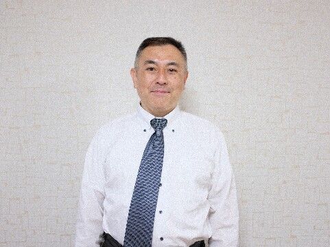 「ウェルハイム・東京」施設長の一戸氏。穏やかな表情が示しているように、とても優しい施設長です。皆さん、お一人お一人に寄り添って、親身にサポートする姿は、全スタッフが見習わなければならない点です。