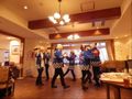 グラート大今里の納涼祭。館内で盆踊りを踊っている。