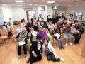 「ここから上新庄」のクリスマス会。サンタに扮したスタッフがイベントを盛り上げます。