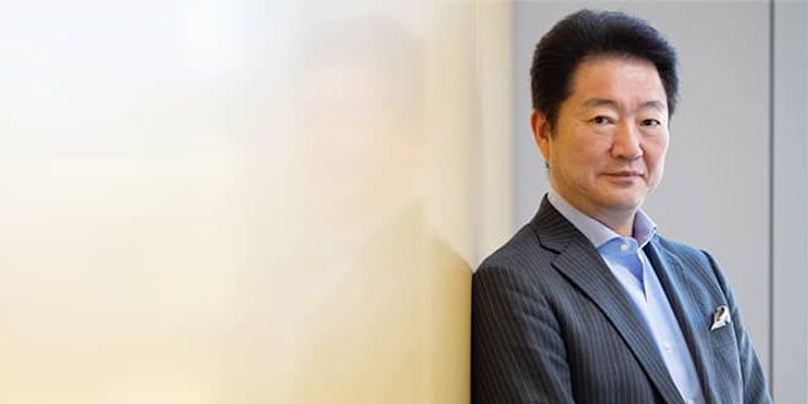 メタップス応接室で撮影された和田洋一さんの写真