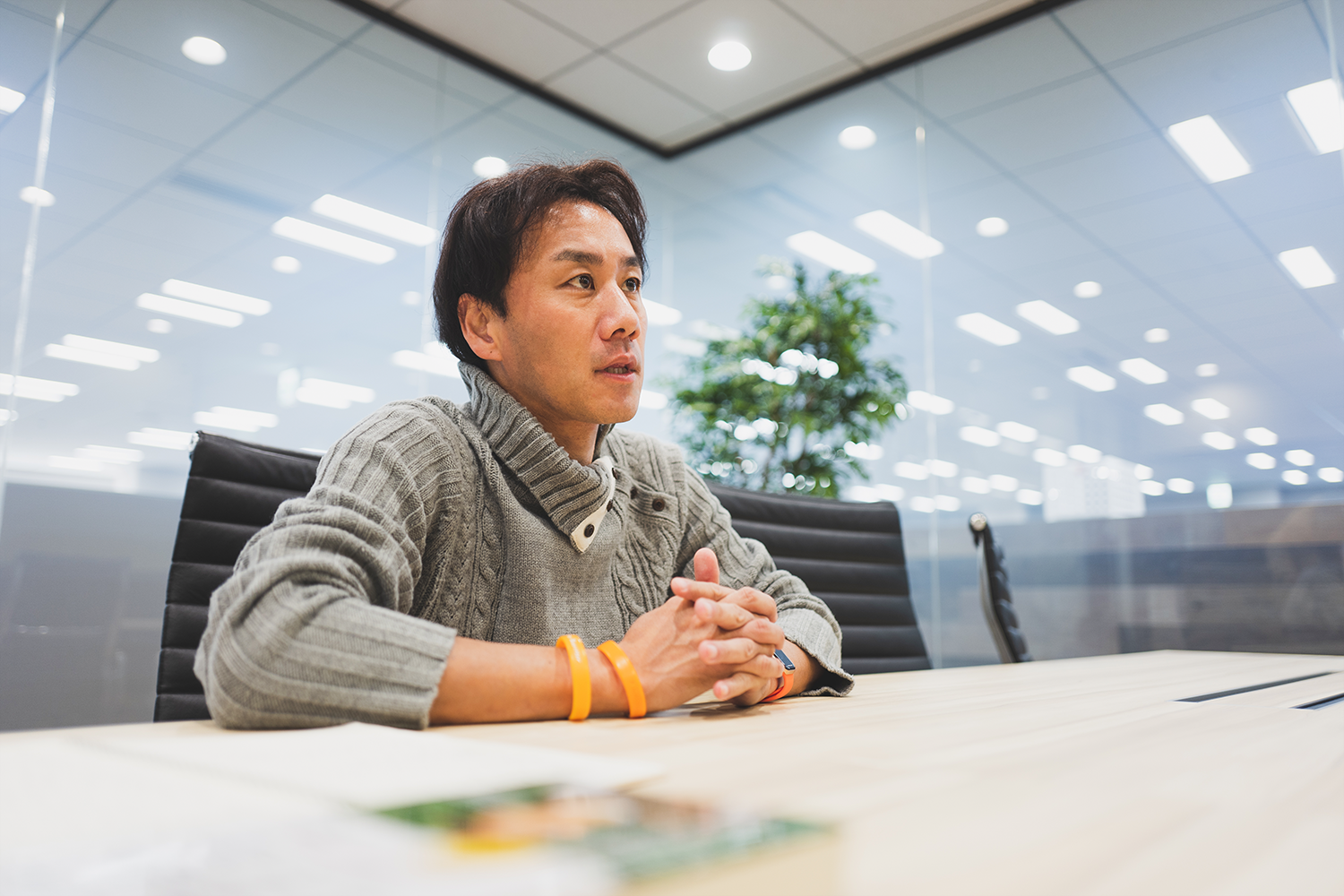 岡野雄一さん