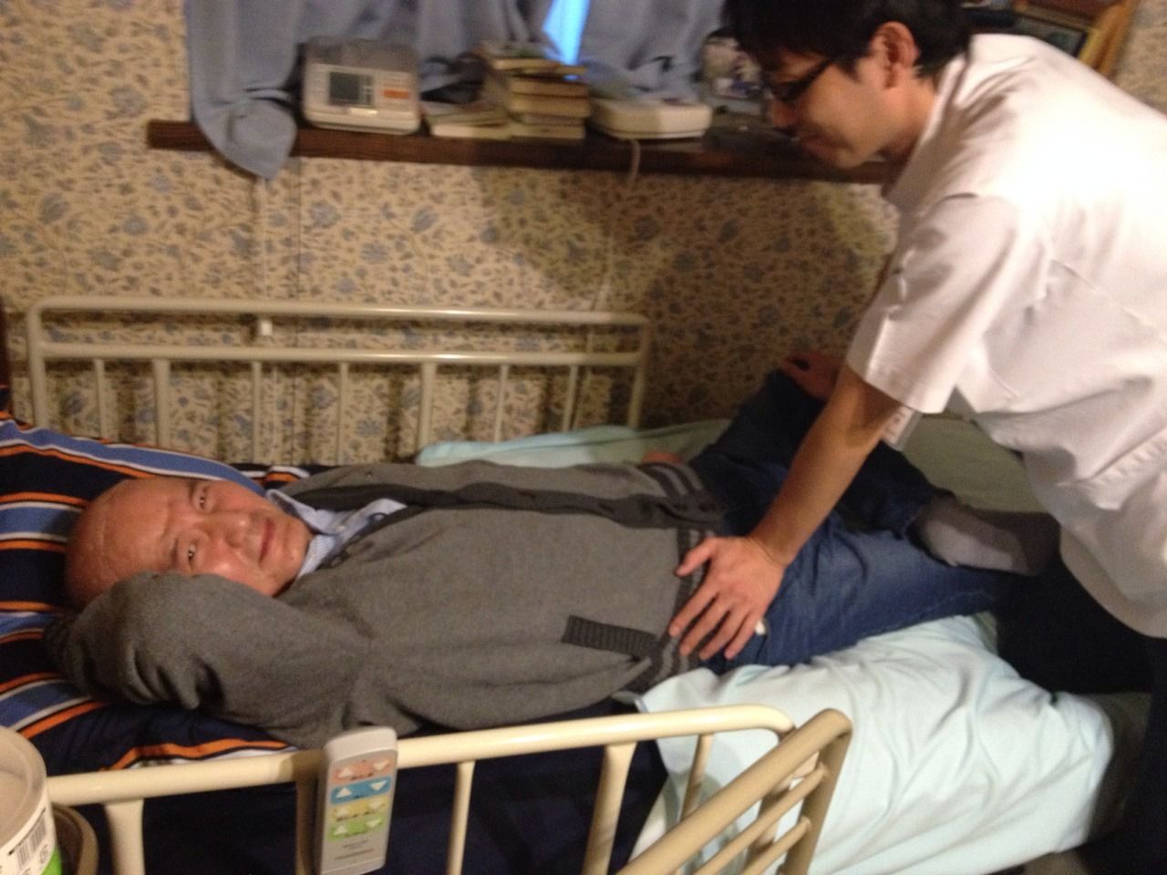 スパルタ・リハビリ生活の末、奇跡的に“梨”が剥けるまでに回復！