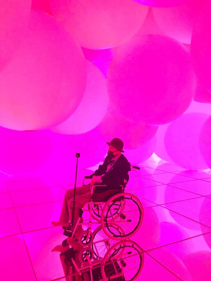 ピンクに包まれるコータリさん