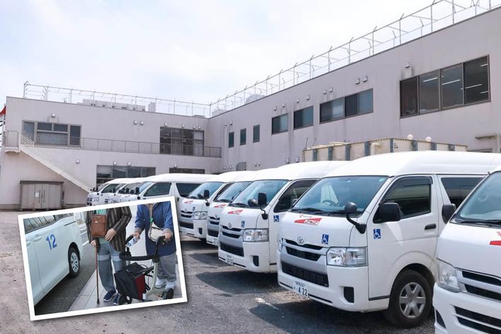 福祉Maasとして利用されるエムダブルエス日高の送迎車