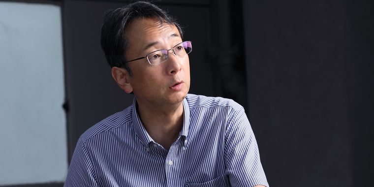 生物学で考えると、人間は一人では生きていけない