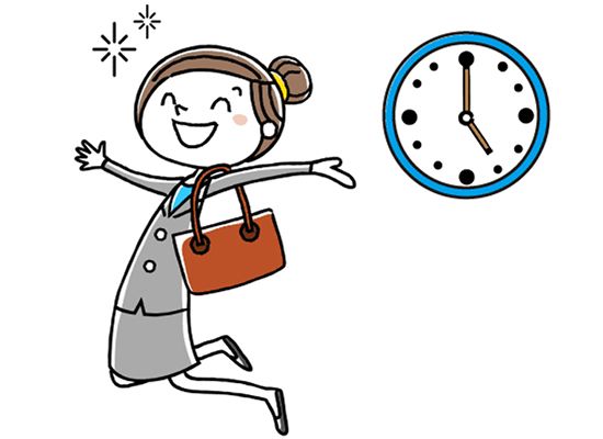 5時を示す時計と、かばんを持って嬉しそうにしている若いスーツ姿