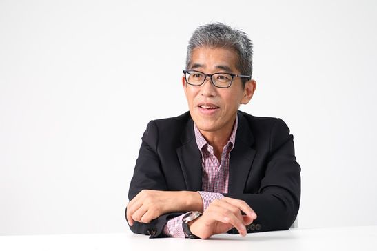治療方法について語る岸氏