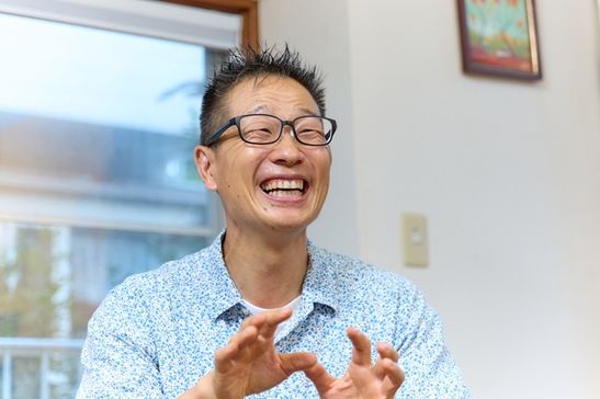 取材に答える谷本氏