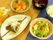 白いご飯とみそ汁、魚の煮物に野菜の小鉢。栄養バランスのとれた和定食。