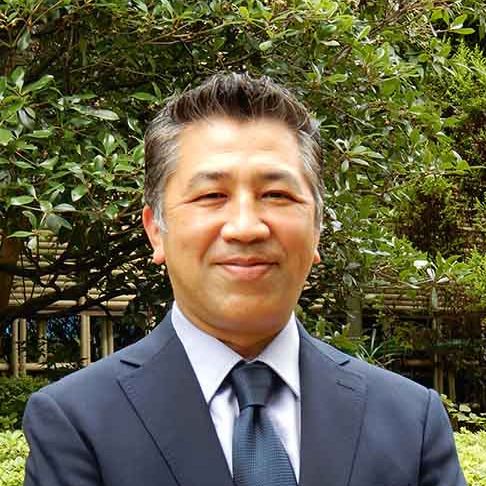井東 基