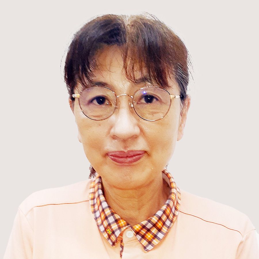 中根 明子