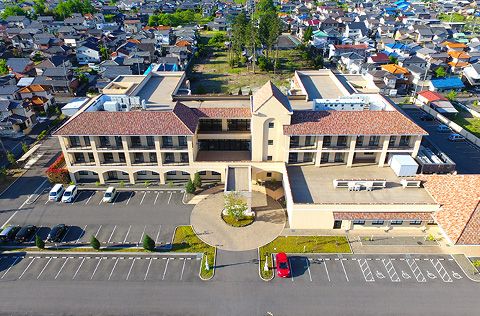 広々とした施設全景