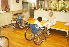 車椅子の方が集う場所