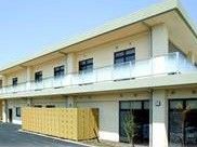 二階建ての建物外観