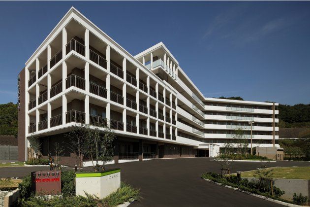 モダンな建物の外観