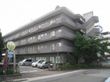 多階層の建物外観