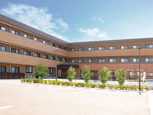 「ライフコミューン上大岡」中庭。ゆっくりとくつろいで、気分をリフレッシュ！