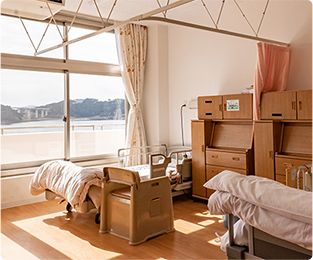 明るい個室の一角