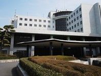 立派な建物の外観