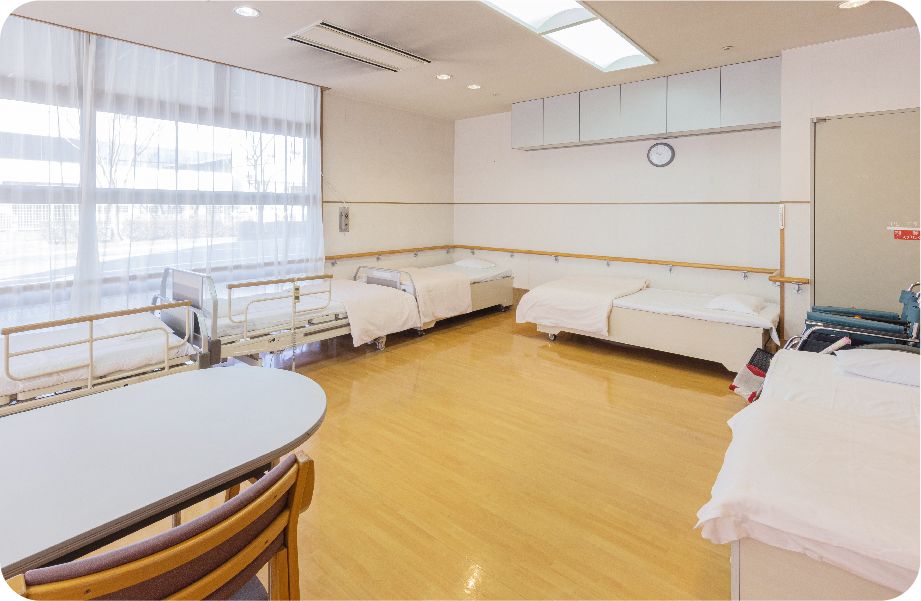 明るい居室の様子