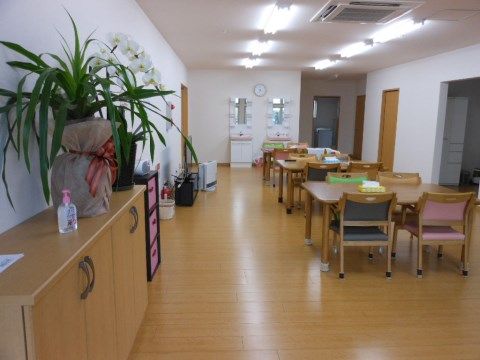 「コムズハウス佐和」共有スペース。入居者様同士、交流を深める場をお作りしました。