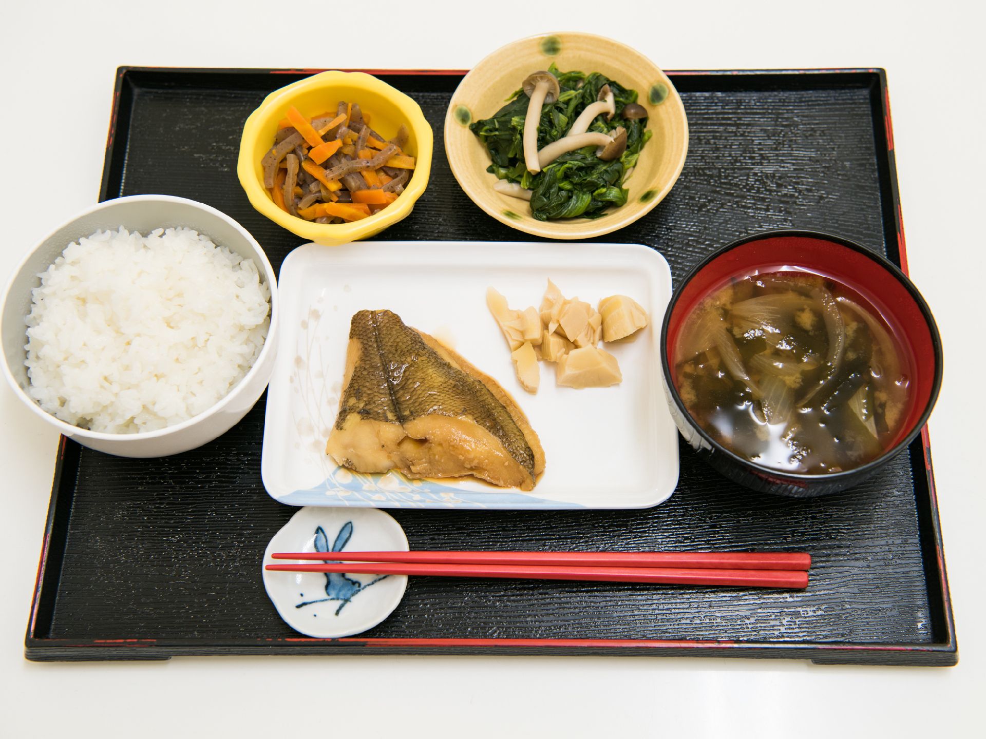 施設で出されている食事は栄養豊富はもちろんのこと、おいしく食べられるように味や見た目にもこだわっている。