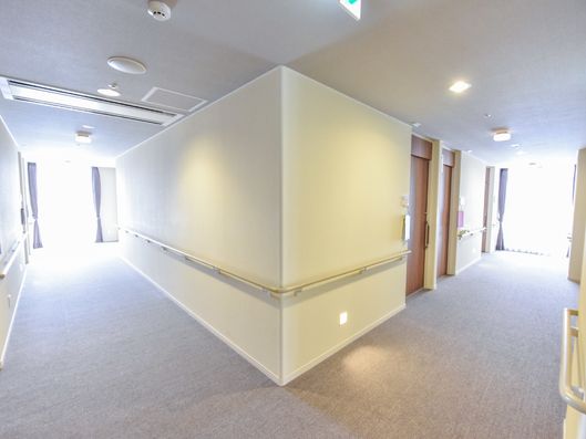 余裕のある廊下