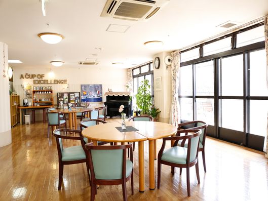 カフェ、オープンスペース