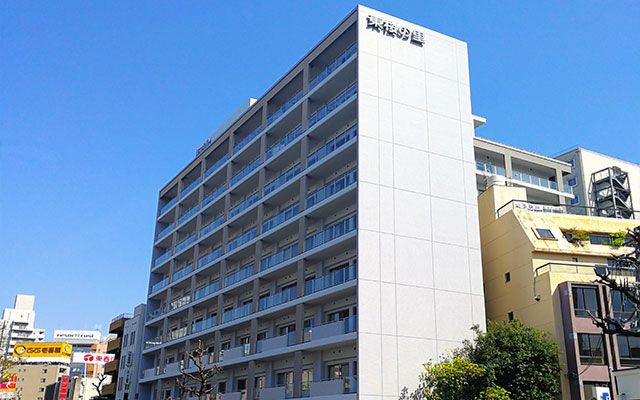 多階層の建物外観