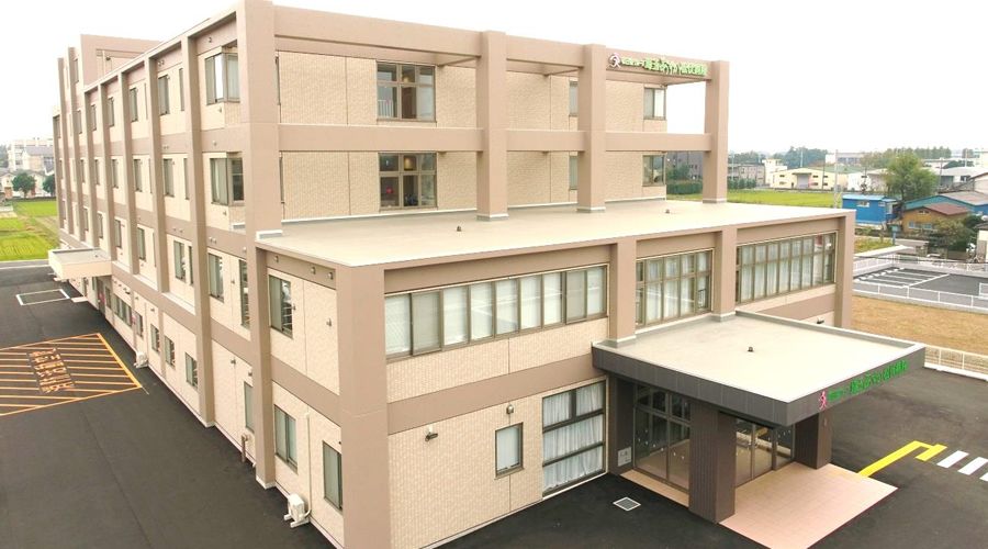 広々とした建物の外観