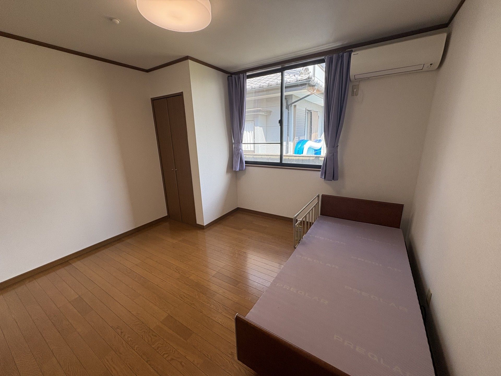 シンプルな個室