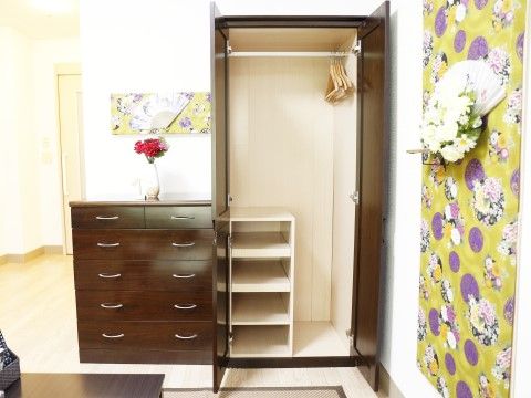 「ライフコミューン北鎌倉」クローゼット。ご自宅から持参したお荷物はこちらへ保管してください。