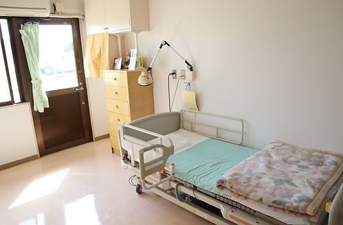 明るい個室の一角