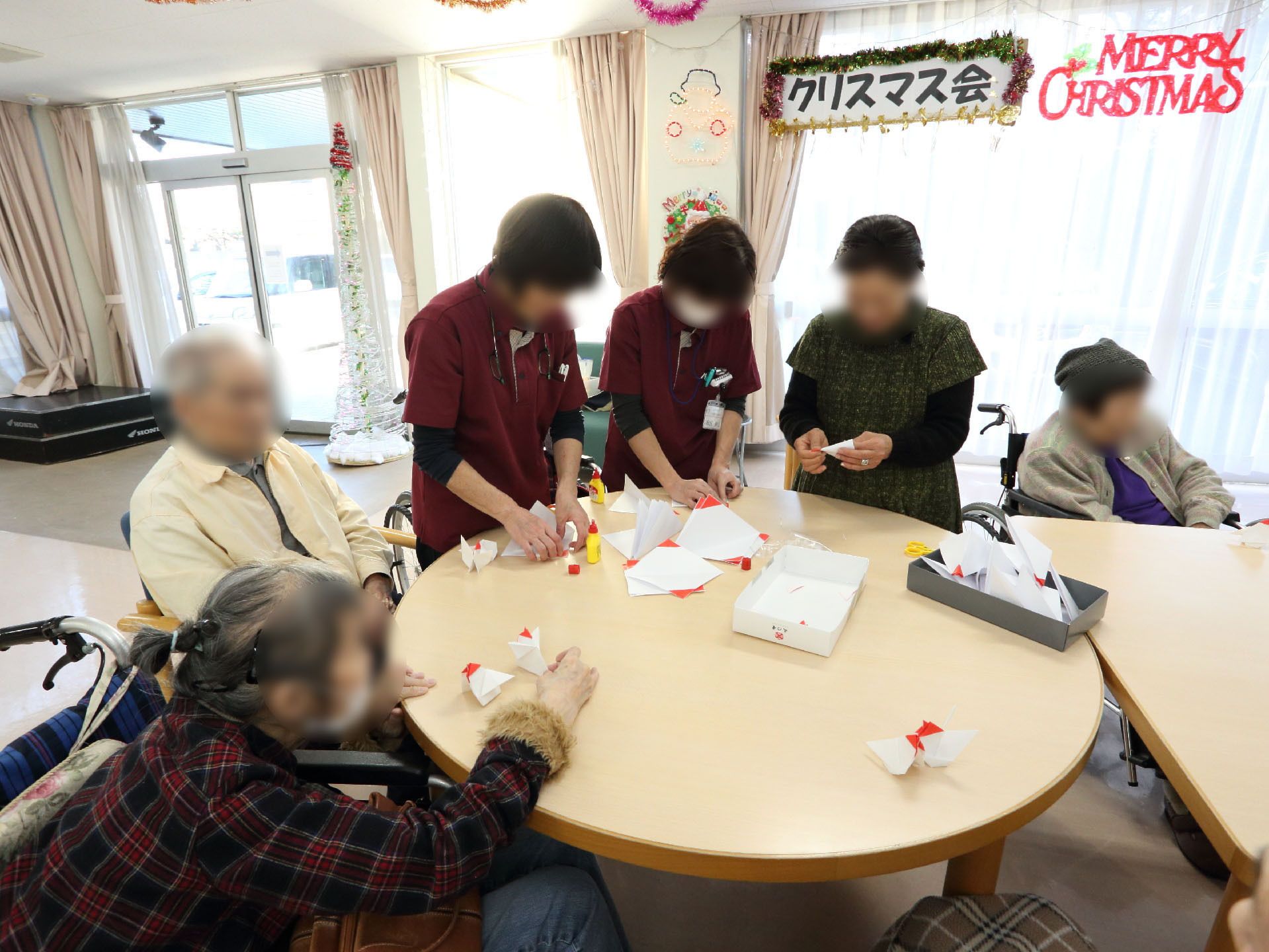 「登芙喜 心成苑（とぶき しんせいえん）」のサークル活動。趣味を楽しめる活動を行っている。