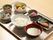 施設内で提供されている食事は栄養士が献立を考えており、栄養バランスはもちろんのこと、見た目やおいしさにもこだわって調理している。