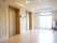 4階建ての施設となっていて、建物内には2基のエレベーターが用意されている。またエレベーターホールは広々としたスペースになっている。