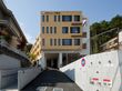 新しい建物の外観