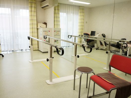 歩行訓練用バー