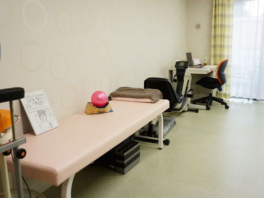 機能訓練室内ベッド