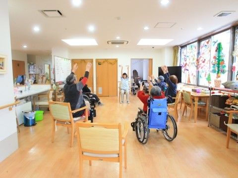 「リアンレーヴはるひ野」の日常。グループ他施設への転居も可能。